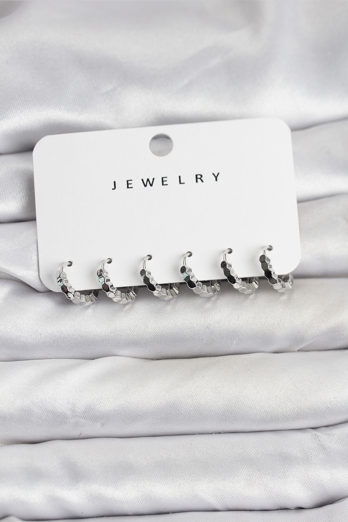 Gümüş Renk Pirinç Minimal Petek Detaylı Kadın Küpe Seti - Lisinya