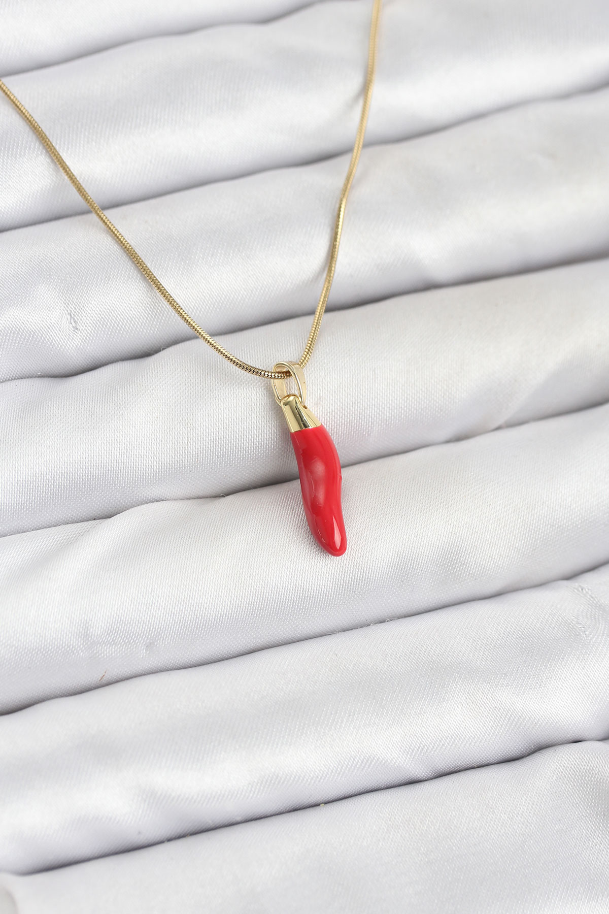316L Çelik Gold Renk Kapya Kırmızı Biber Model Kadın Kolye - Lisinya