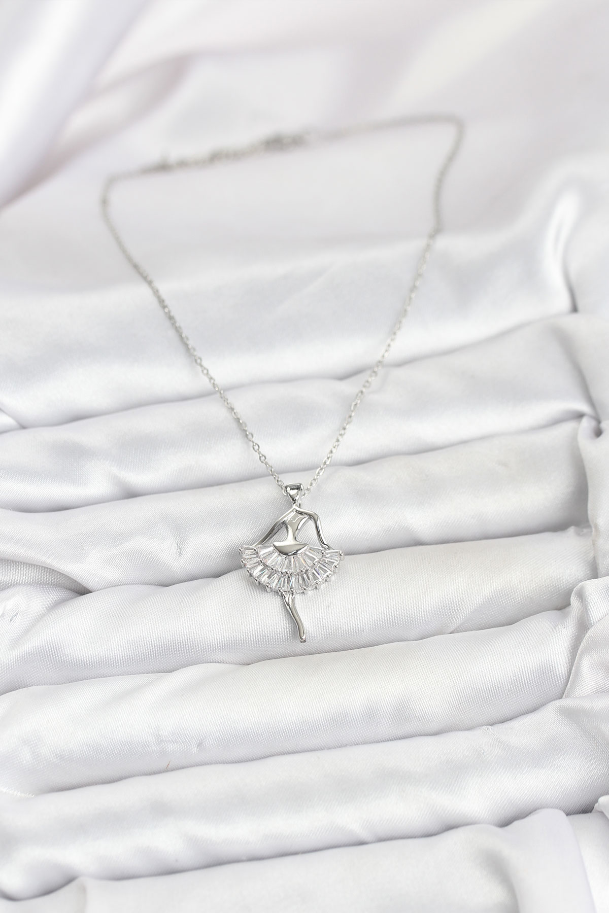 316L Çelik Gümüş Renk Balerin Model Kadın Kolye - Lisinya