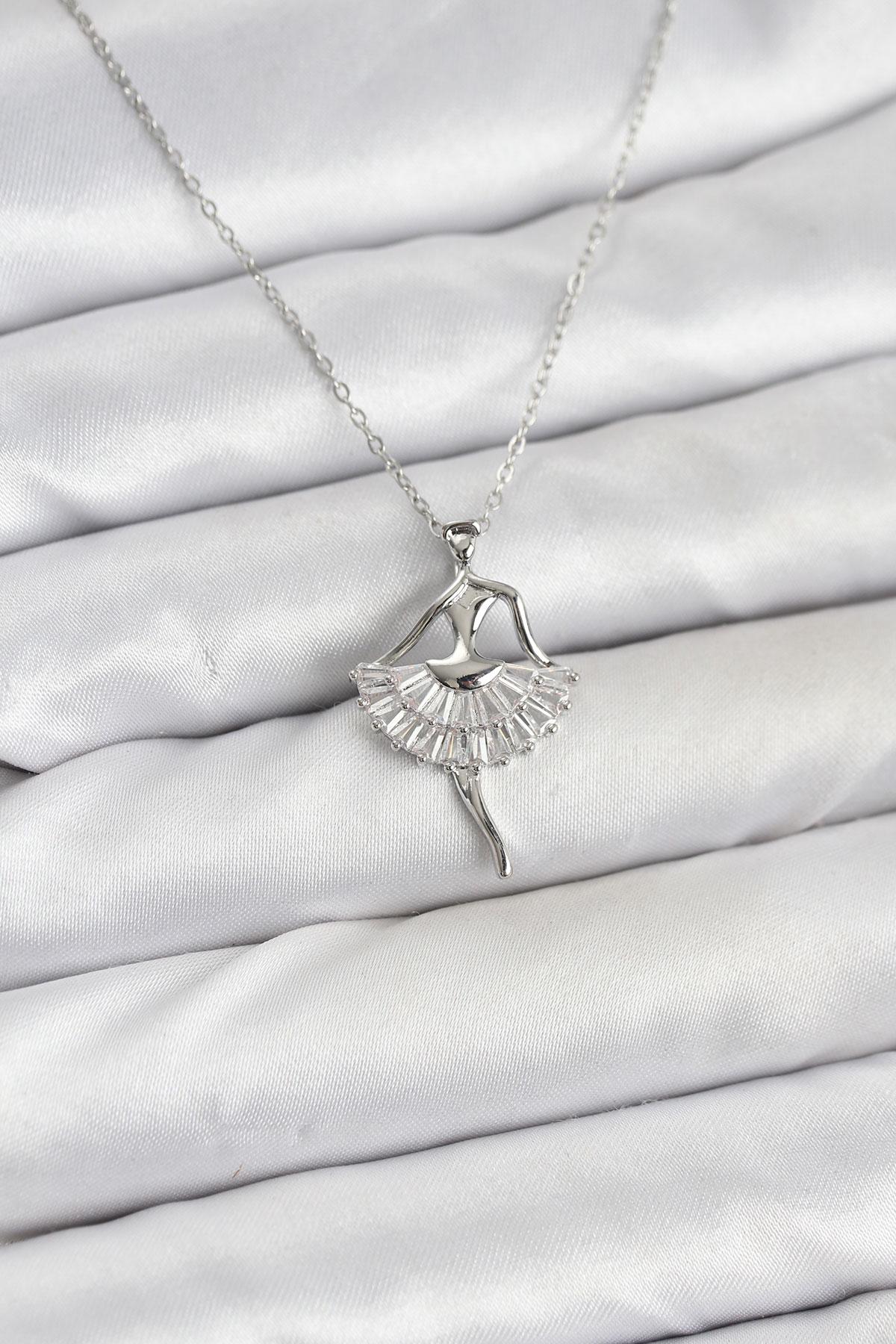 316L Çelik Gümüş Renk Balerin Model Kadın Kolye - Lisinya 316L Çelik Gümüş Renk Balerin Model Kadın Kolye - Lisinya