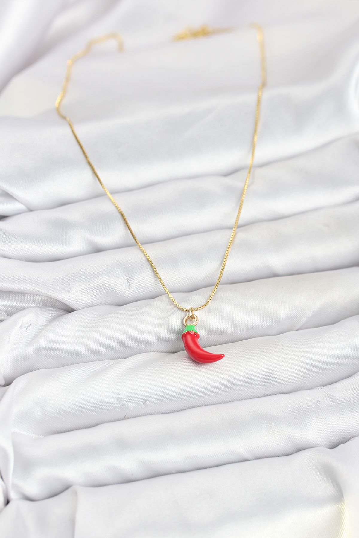 Pirinç Gold Renk Kırmızı Kapya Biber Model Kadın Kolye - Lisinya