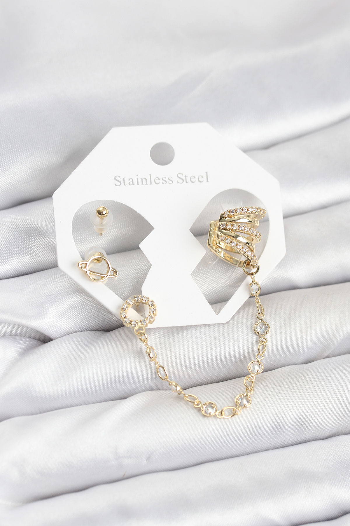 Uzay Model Pirinç Gold Renk Zincir Bağlantılı Ear Cuff Küpe Seti - Lisinya Uzay Model Pirinç Gold Renk Zincir Bağlantılı Ear Cuff Küpe Seti - Lisinya