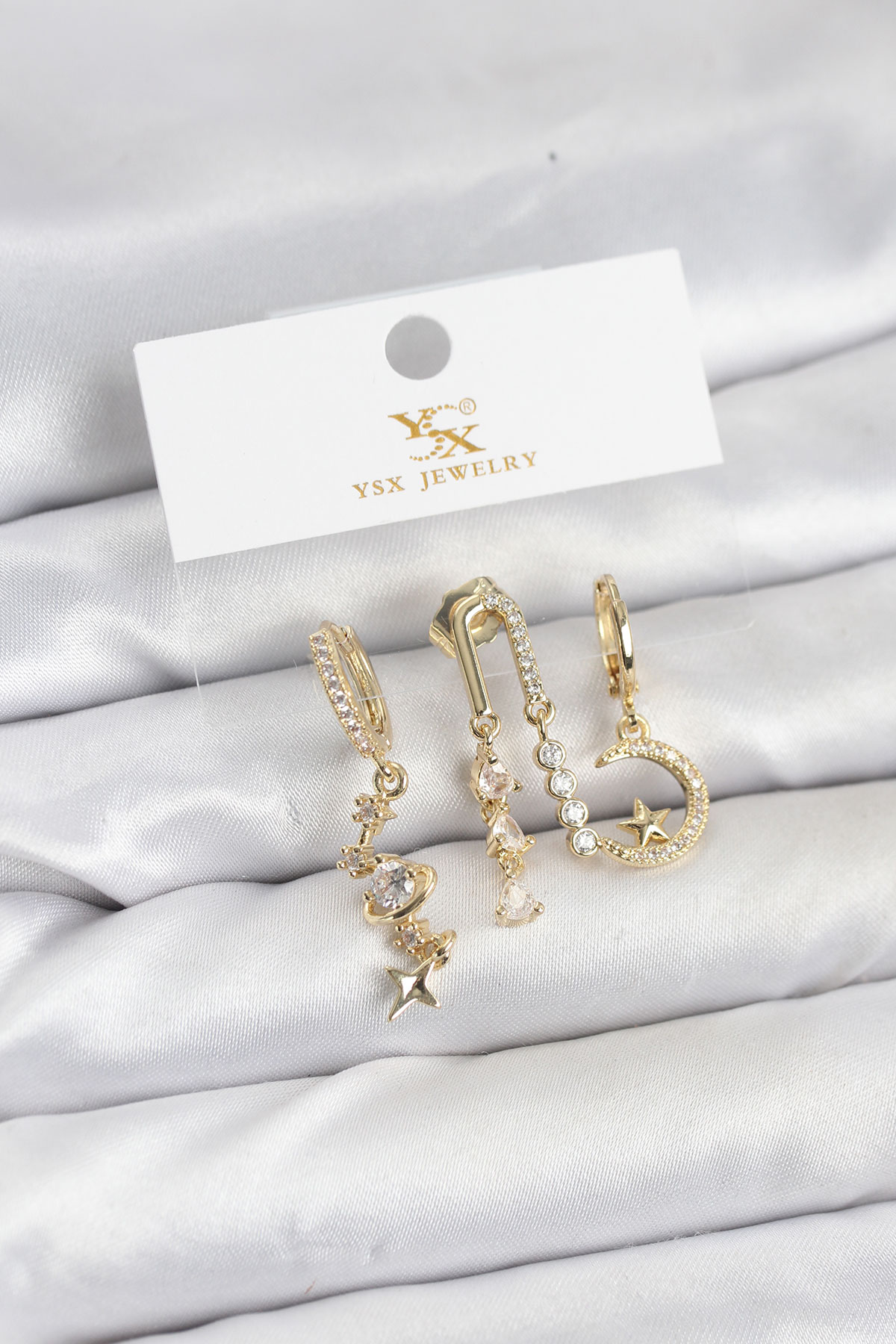 Pirinç Gold Renk Zirkon Taşlı Uzay Model YSX Trio Küpe Seti - Lisinya