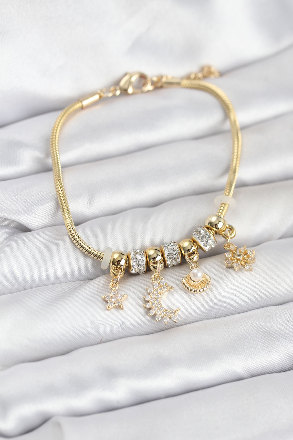 Pirinç Gold Renk Ay Charm Model Charmlı Kadın Bileklik - Lisinya