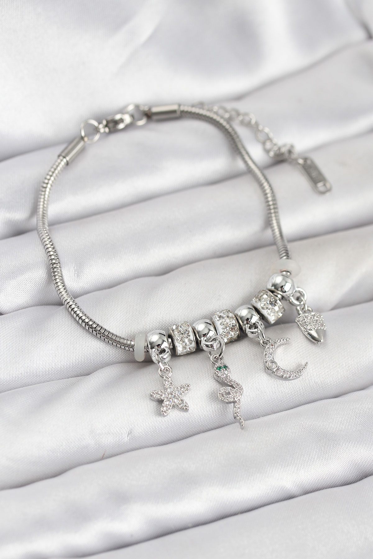 Pirinç Gümüş Renk Yılan Charmlı Kadın Bileklik - Lisinya