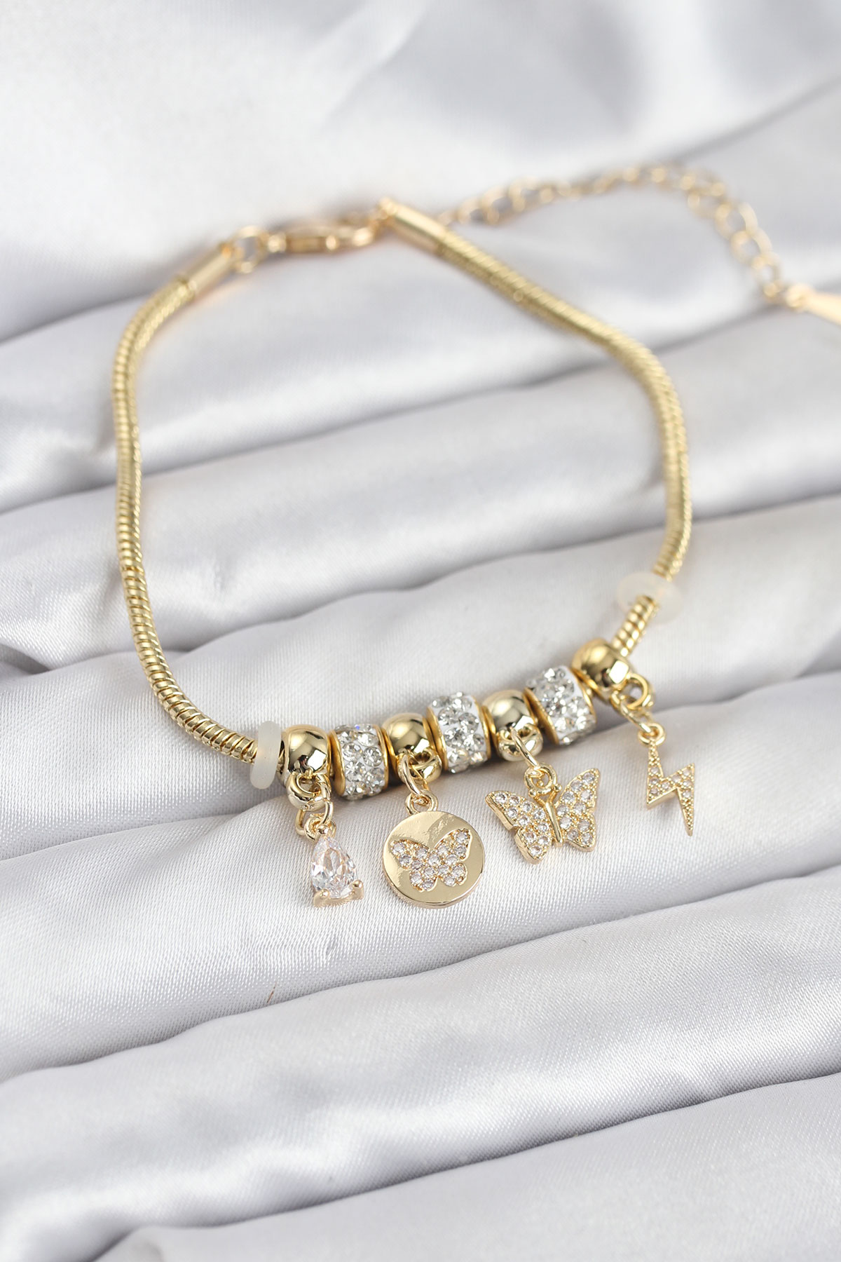 Pirinç Gold Renk Kelebek Charmlı Kadın Bileklik - Lisinya