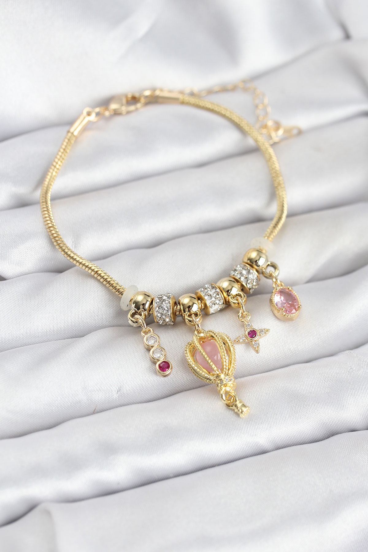 Pirinç Gold Renk Uçan Balon Charmlı Kadın Bileklik - Lisinya