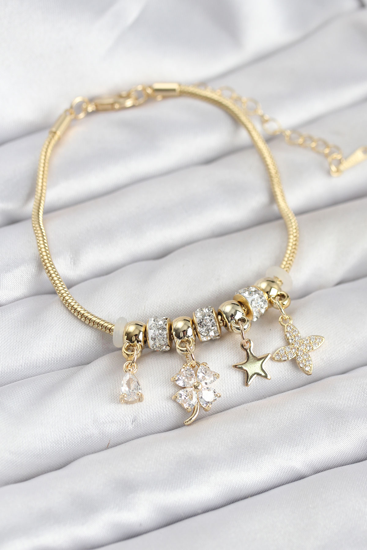 Gold Renk Pirinç Yonca Charmlı Kadın Bileklik - Lisinya Gold Renk Pirinç Yonca Charmlı Kadın Bileklik - Lisinya