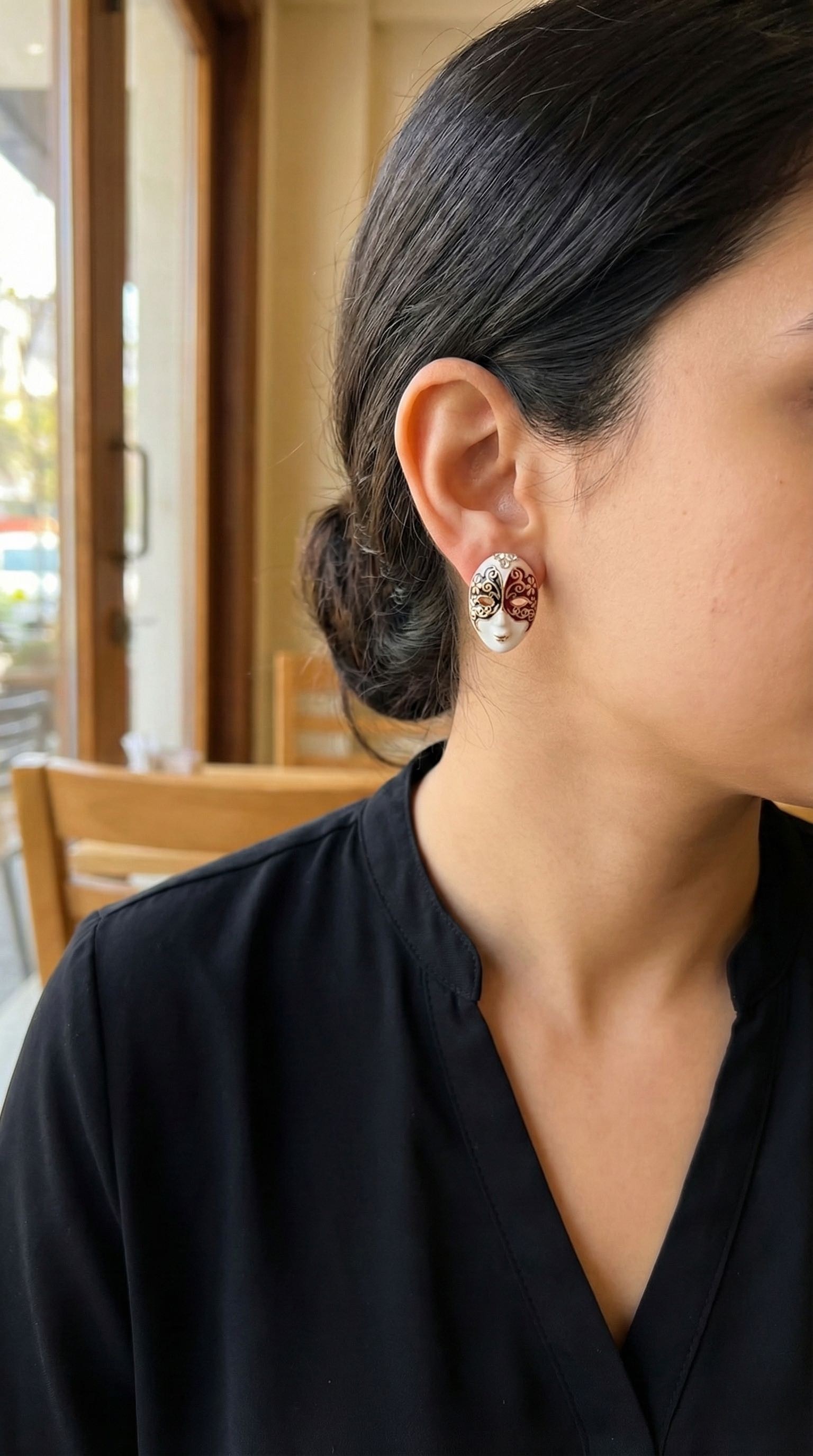 Maske Model Pirinç Kadın Küpe - Lisinya