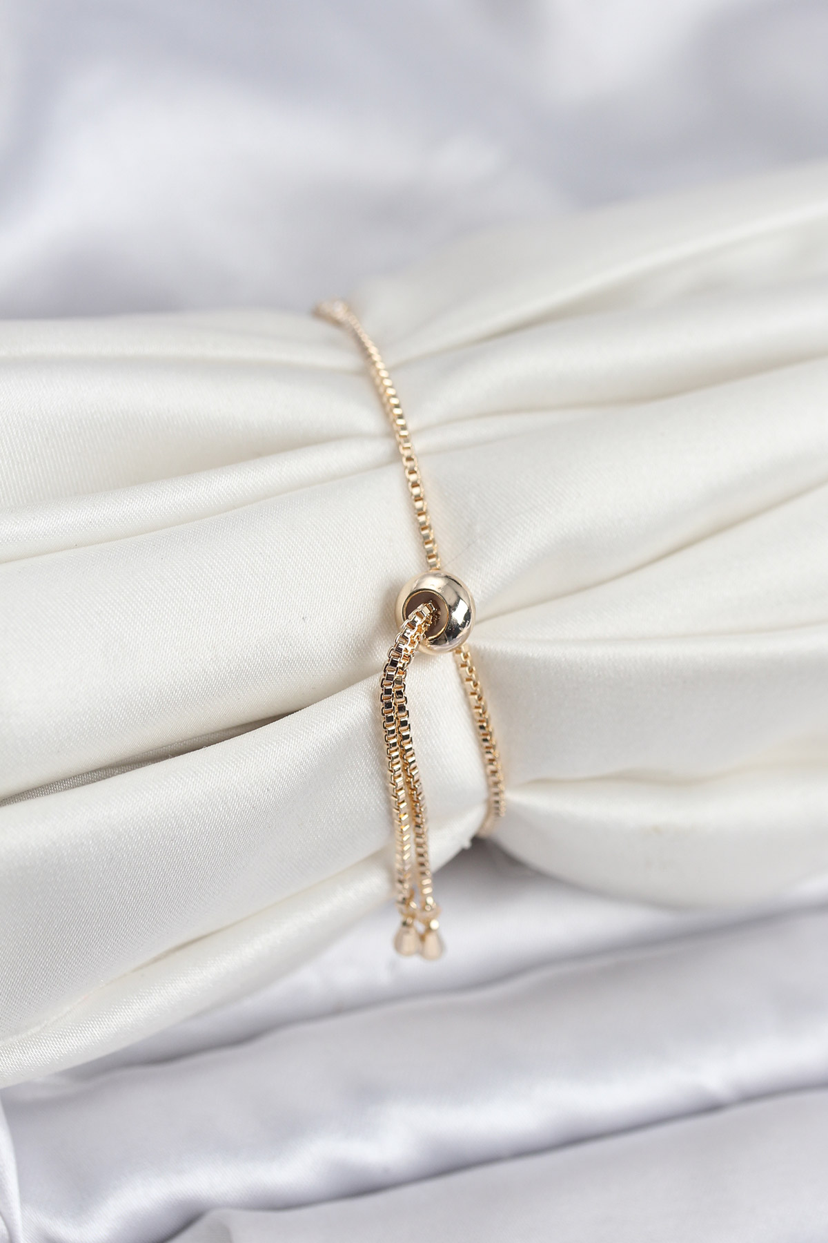 Kuğu Model Zirkon Taşlı Gold Renk Asansörlü Su Yolu Bileklik - Lisinya