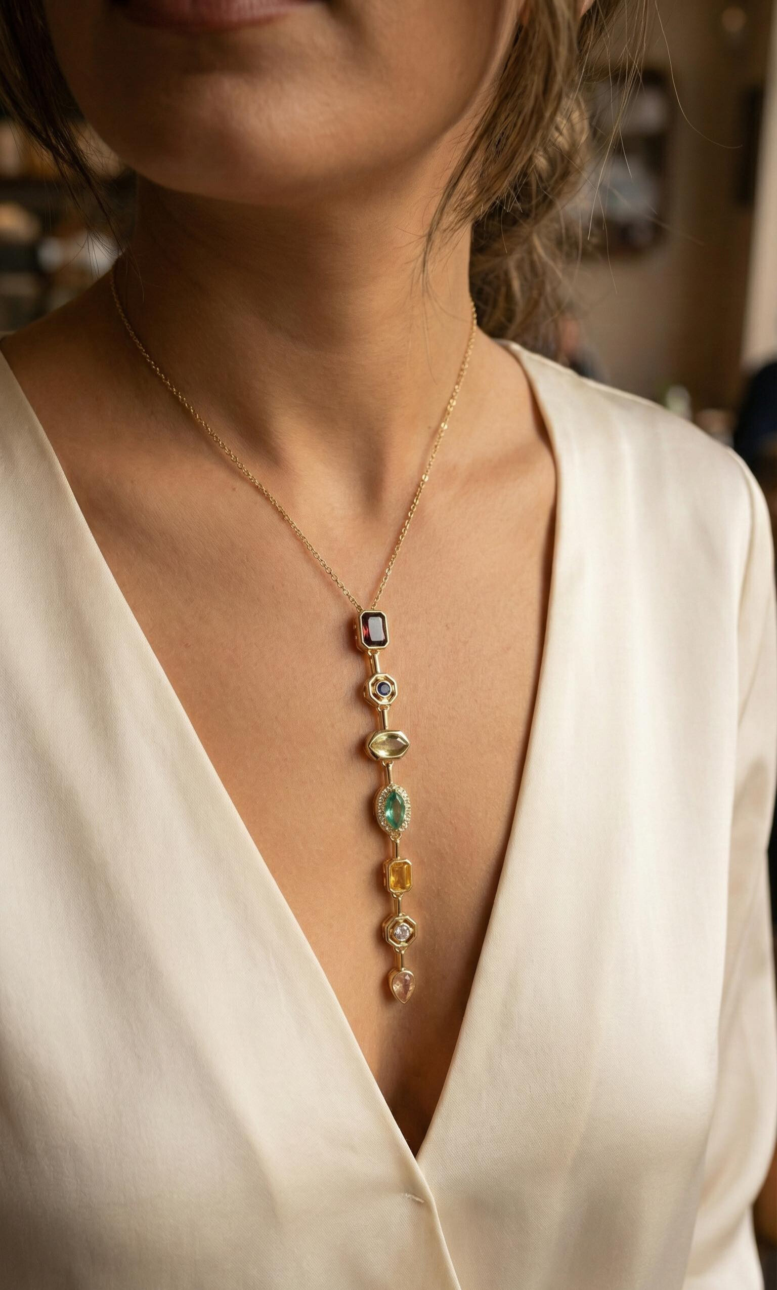 Pirinç Renkli Zirkon Taşlı Model Gold Renk 7 Element Kadın Y Kolye - Lisinya