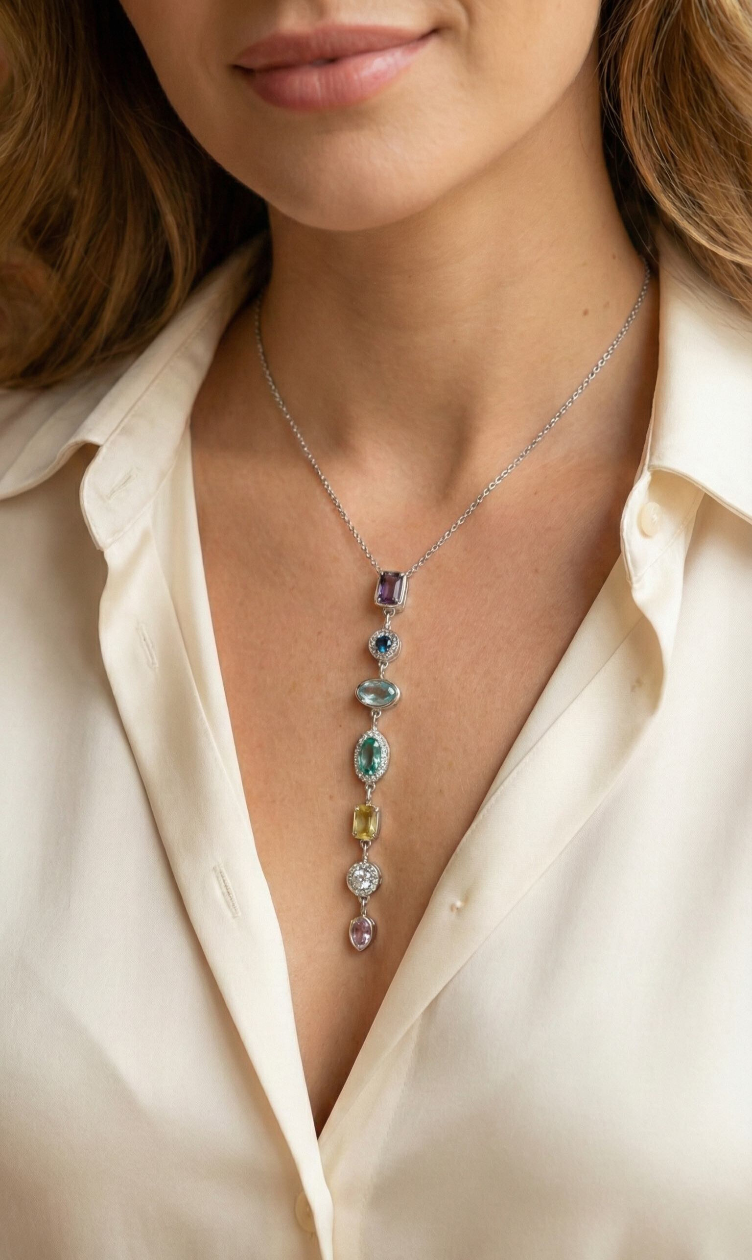 Pirinç Renkli Zirkon Taşlı Model Gümüş Renk 7 Element Kadın Y Kolye - Lisinya