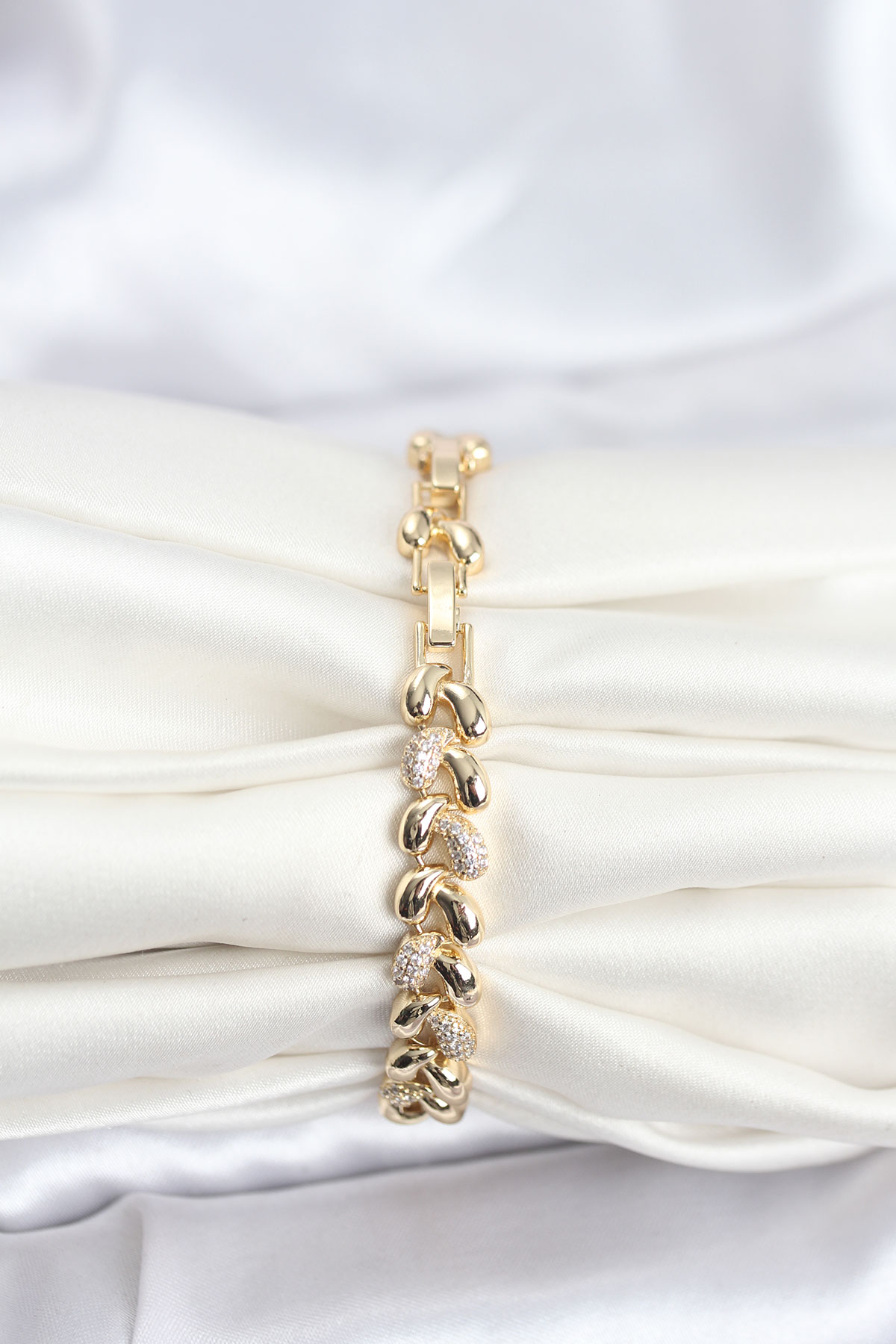 Pirinç Gold Renk VIP Seri Sarmal Damla Model Zirkon Taşlı Kadın Bileklik - Lisinya