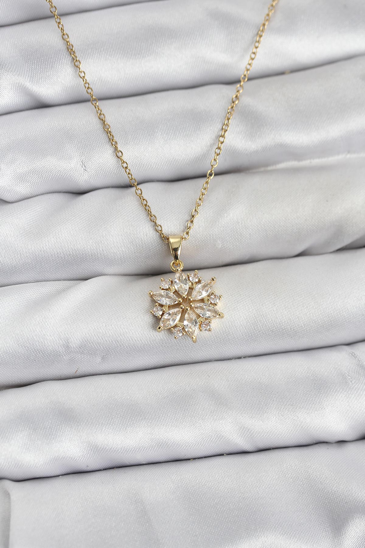 316L Çelik Zincir Gold Renk Lotus Model Zirkon Taşlı Kadın Kolye - Lisinya