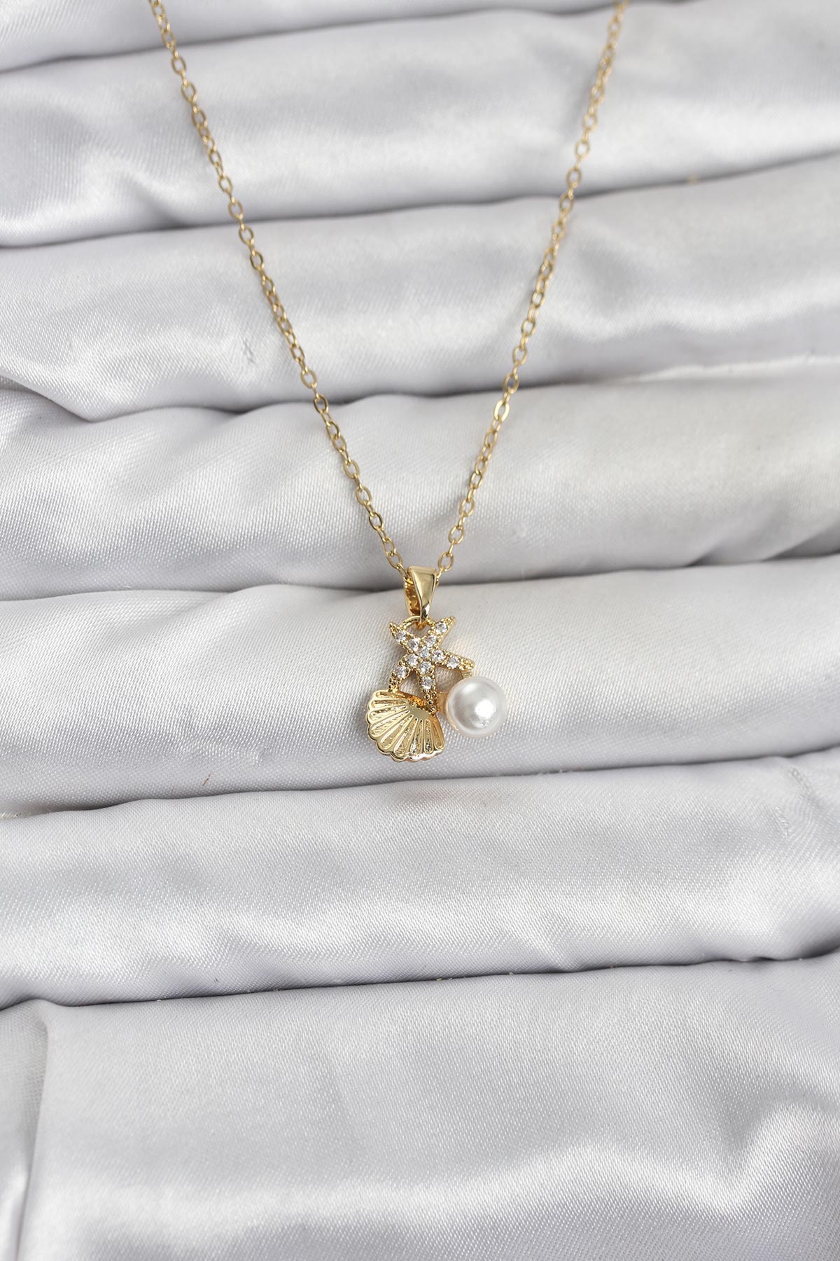 316L Çelik Zincir Gold Renk Deniz Kabuğu ve Deniz Yıldızı Model Zirkon Taşlı Kadın Kolye - Lisinya