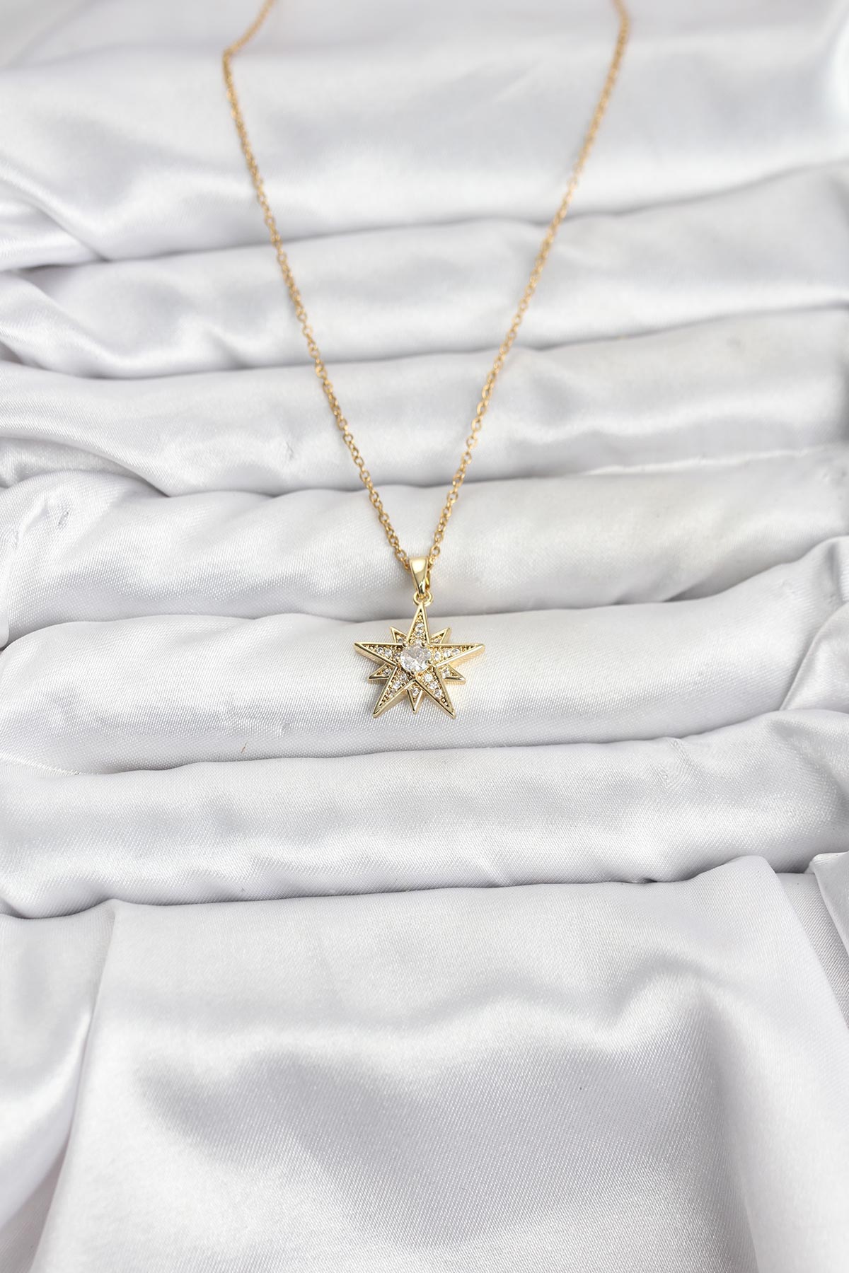 316L Çelik Zincir Gold Renk Yıldız Model Zirkon Taşlı Kadın Kolye - Lisinya