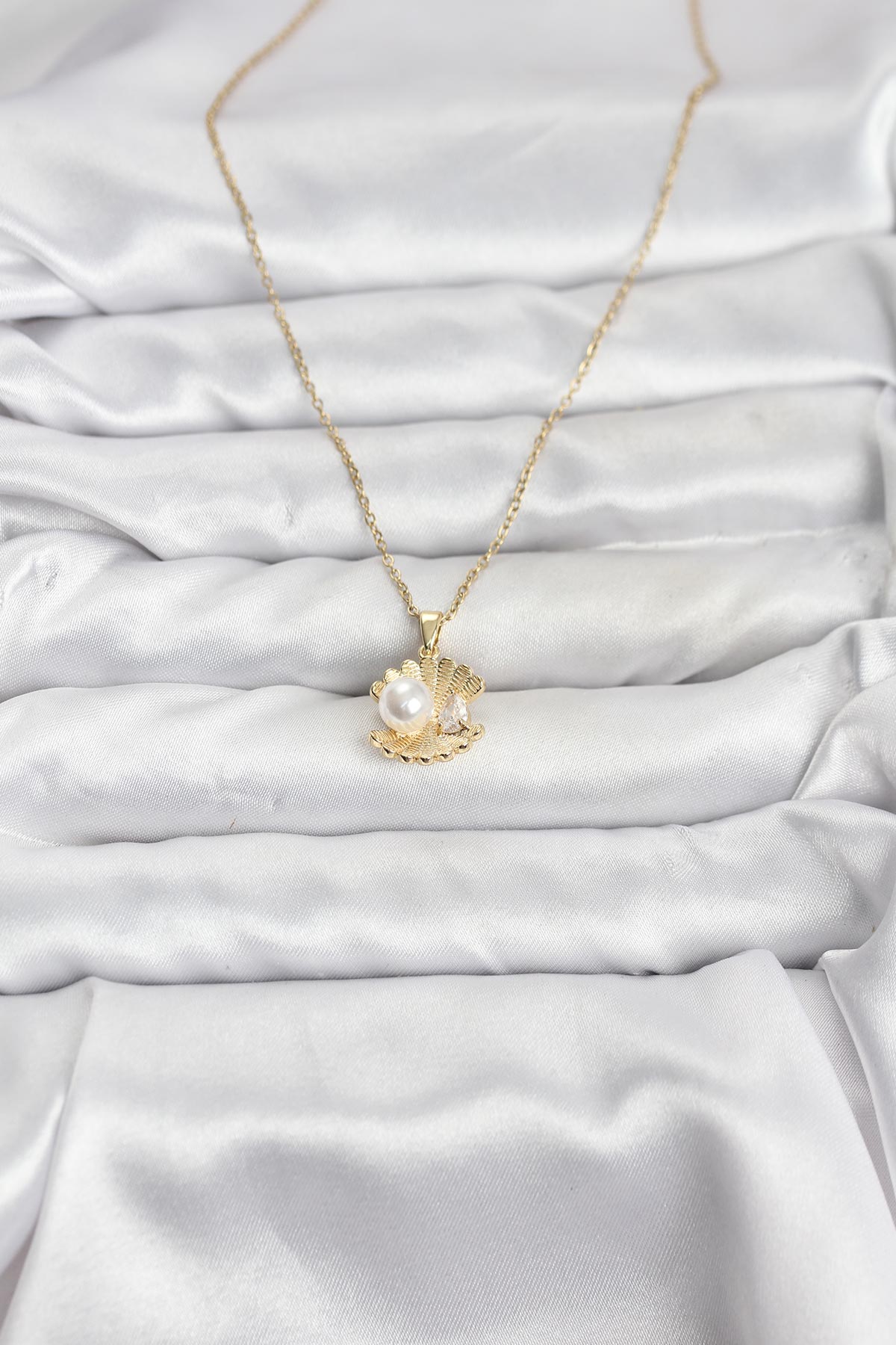 316L Çelik Zincir Gold Renk İstiridye İnci Model Zirkon Taşlı Kadın Kolye - Lisinya