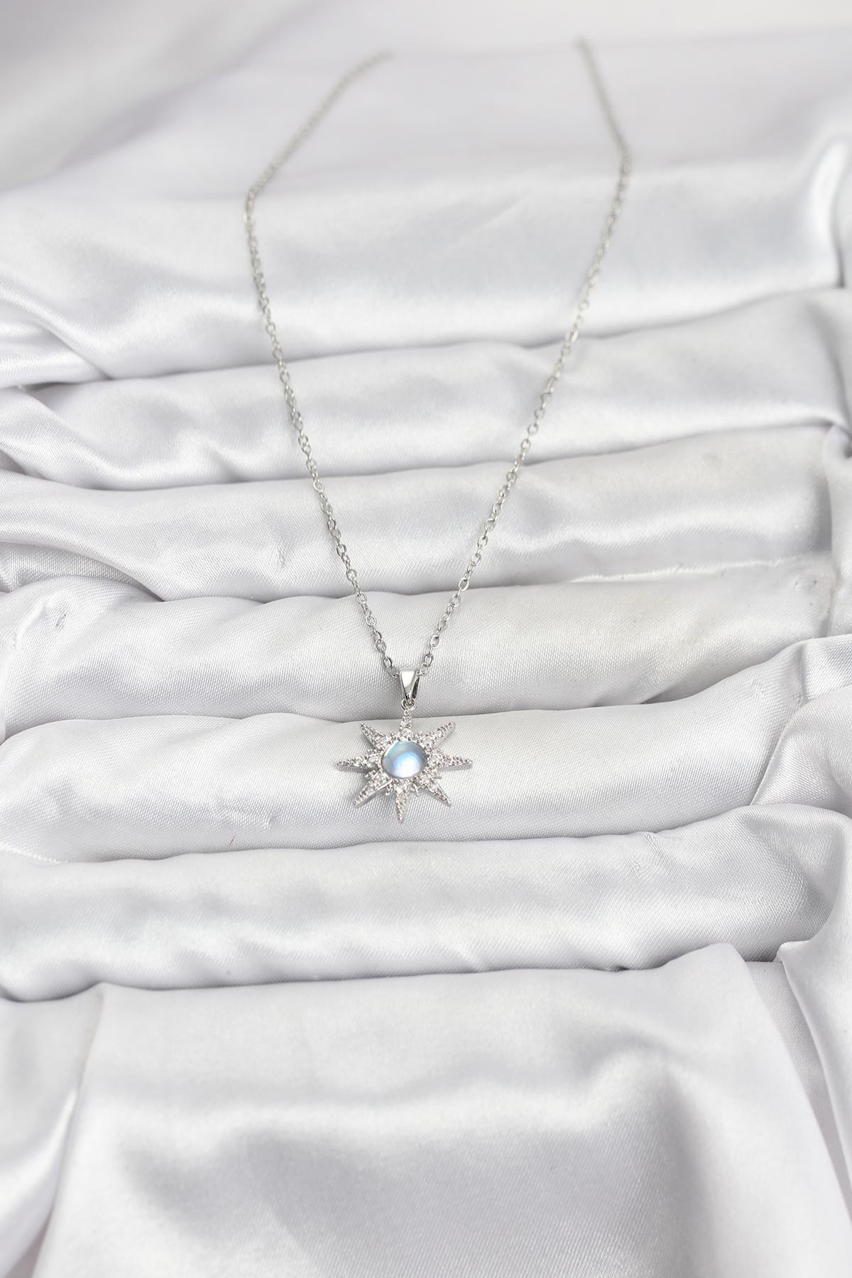 316L Çelik Zincir Gümüş Renk Kutup Yıldızı Model Zirkon Taşlı Kadın Kolye - Lisinya