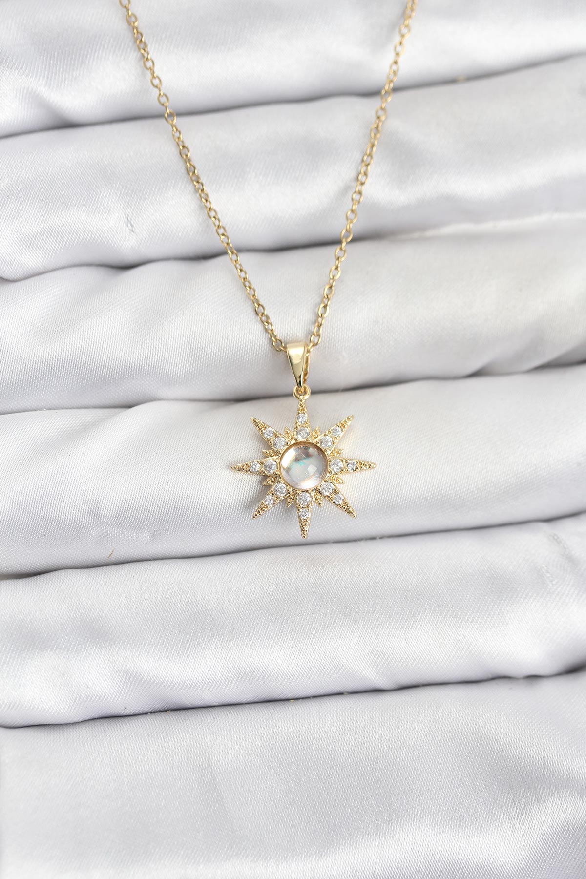 316L Çelik Zincir Gold Renk Kutup Yıldızı Model Zirkon Taşlı Kadın Kolye - Lisinya