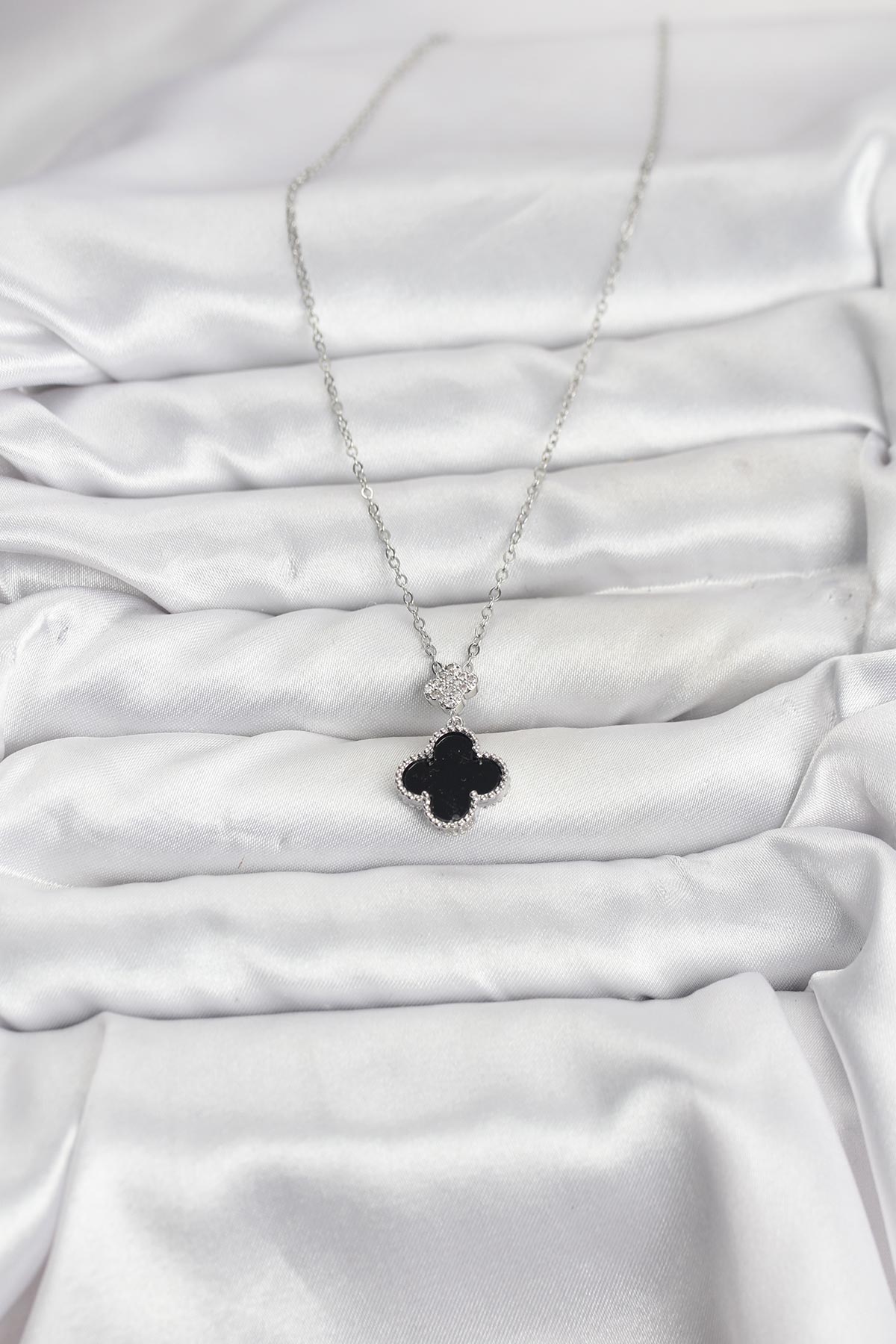 316L Çelik Zincir Gümüş Renk Yonca Model Zirkon Taşlı Kadın Kolye - Lisinya