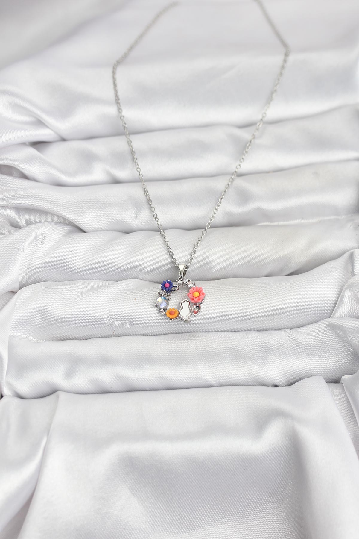 316L Çelik Zincir Gümüş Renk Çiçekli Kedili Model Kadın Kolye - Lisinya