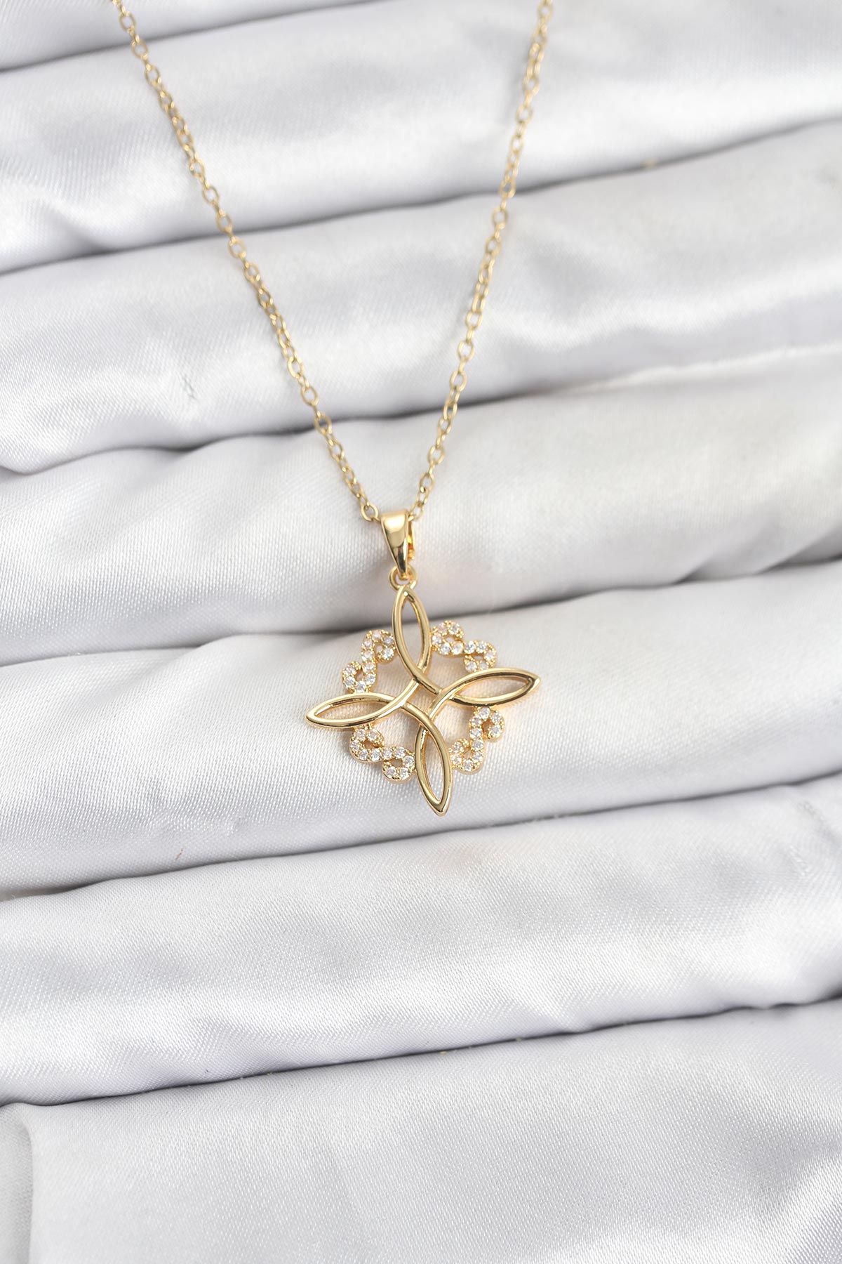 316L Çelik Zincir Gold Renk Sonsuzluk Model Zirkon Taşlı Kadın Kolye - Lisinya