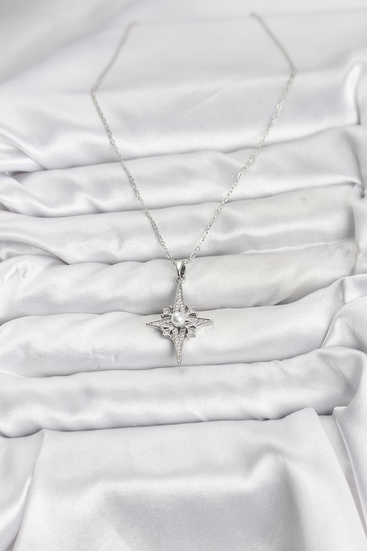 316L Çelik Zincir Gümüş Renk Kutup Yıldızı Model Zirkon Taşlı Kadın Kolye - Lisinya