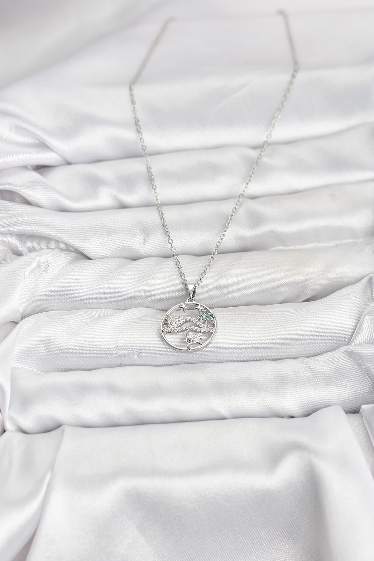 316L Çelik Zincir Gümüş Renk Şans Kolyesi Model Zirkon Taşlı Kadın Kolye - Lisinya