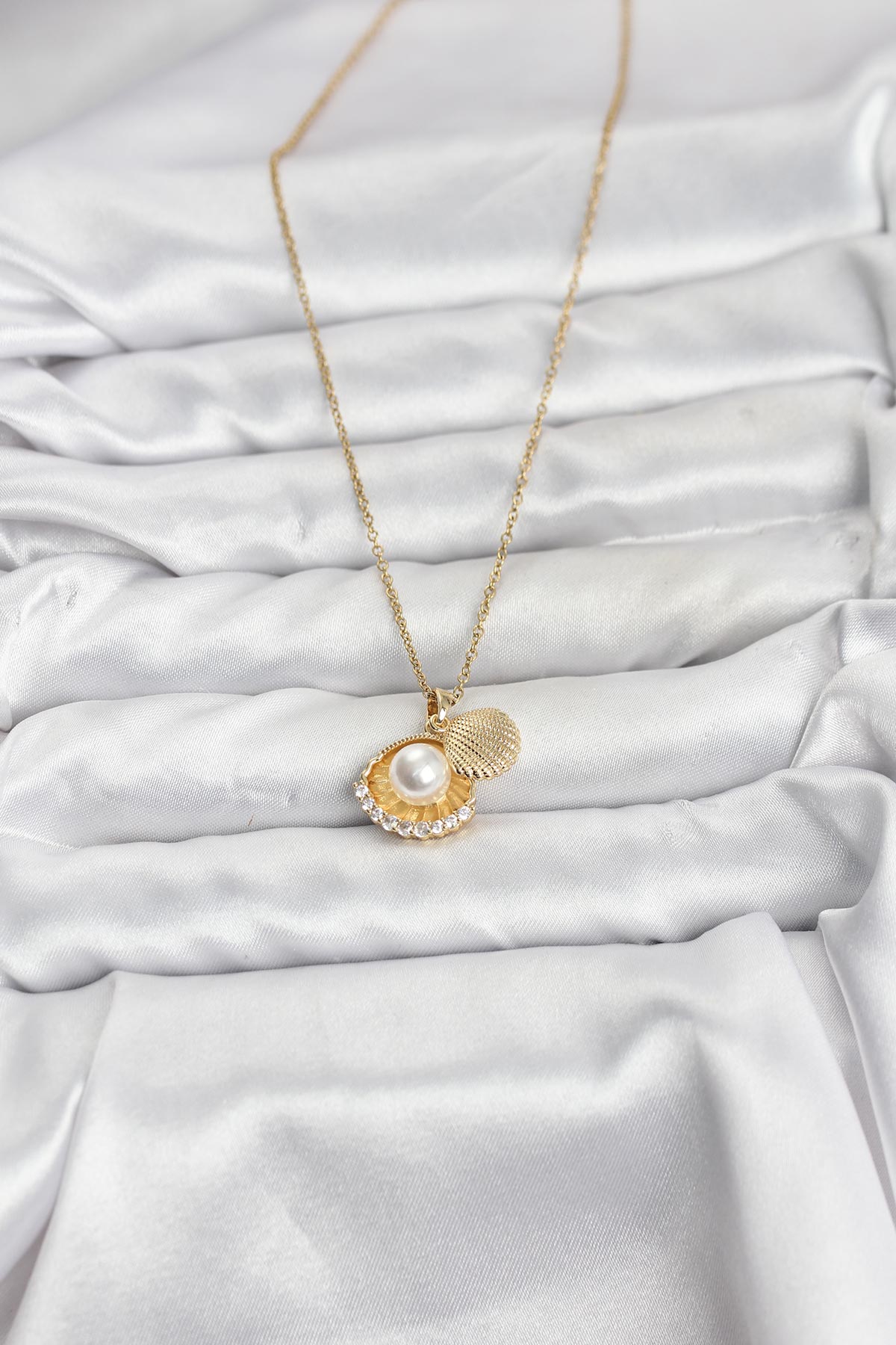 316L Çelik Zincir Gold Renk İncili Deniz Kabuğu Model Zirkon Taşlı Kadın Kolye - Lisinya