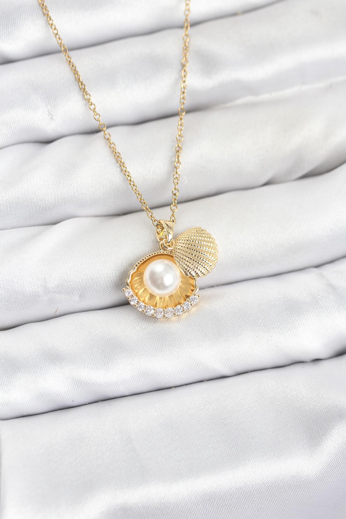 316L Çelik Zincir Gold Renk İncili Deniz Kabuğu Model Zirkon Taşlı Kadın Kolye - Lisinya