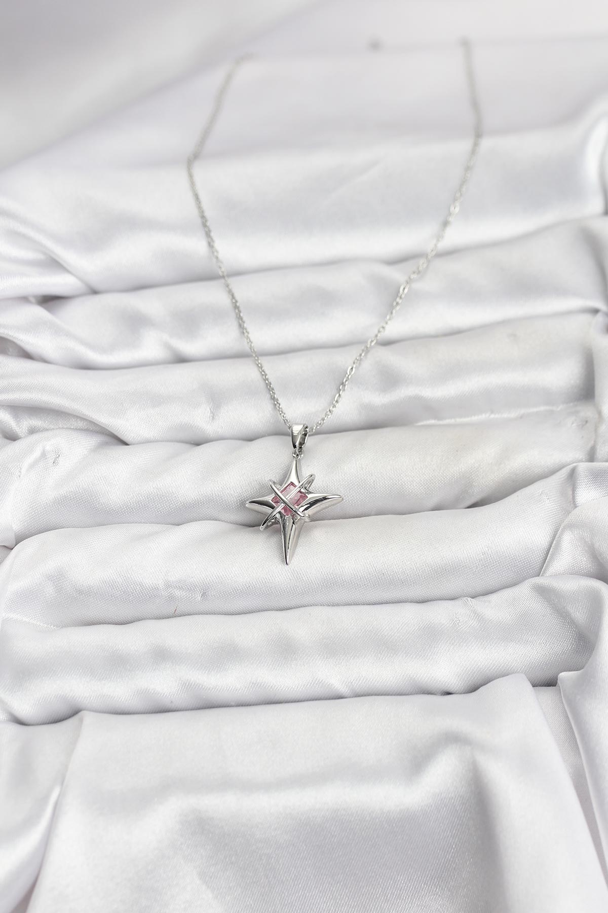 316L Çelik Gümüş Renk Zirkon Taşlı Kutup Yıldızı Model Kadın Kolye - Lisinya