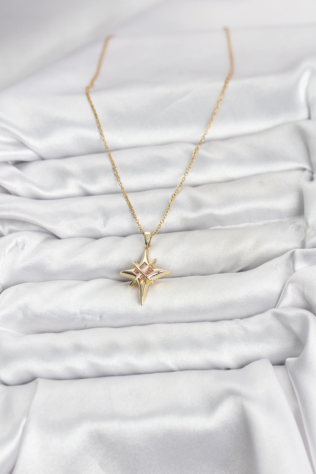 316L Çelik Gold Renk Zirkon Taşlı Kutup Yıldızı Model Kadın Kolye - Lisinya 316L Çelik Gold Renk Zirkon Taşlı Kutup Yıldızı Model Kadın Kolye - Lisinya