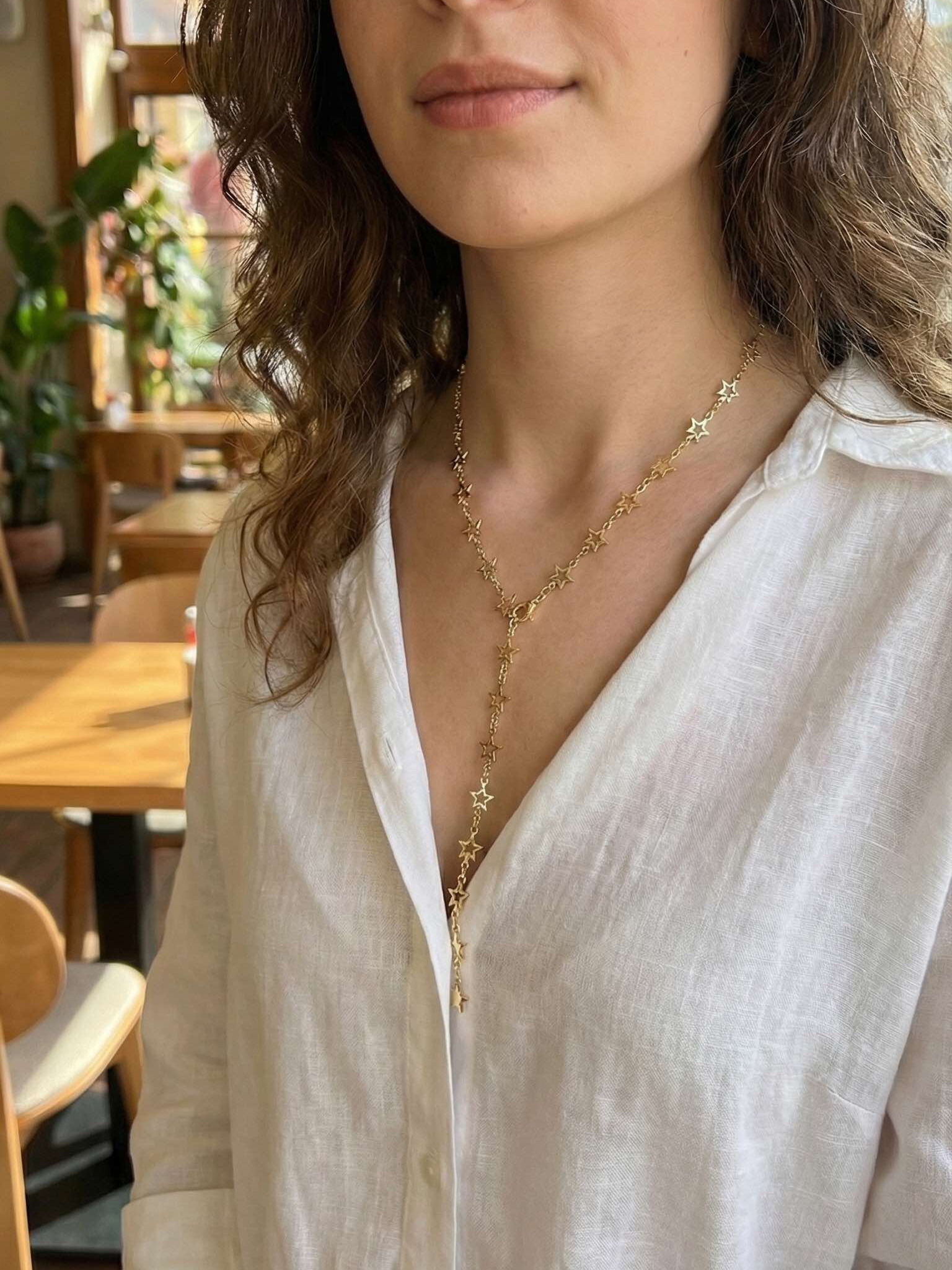 Pirinç Gold Renk Yıldızlı Kadın Y Kolye - Lisinya