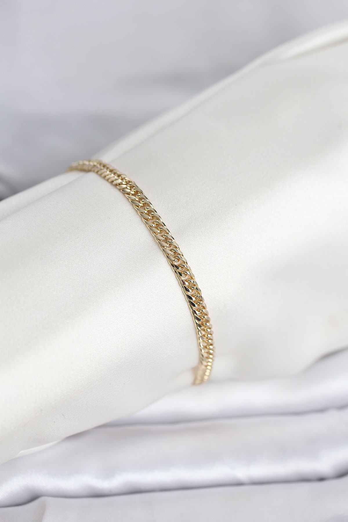 CM 14K Gold Renk Zincir Model Kadın Bileklik - Lisinya CM 14K Gold Renk Zincir Model Kadın Bileklik - Lisinya