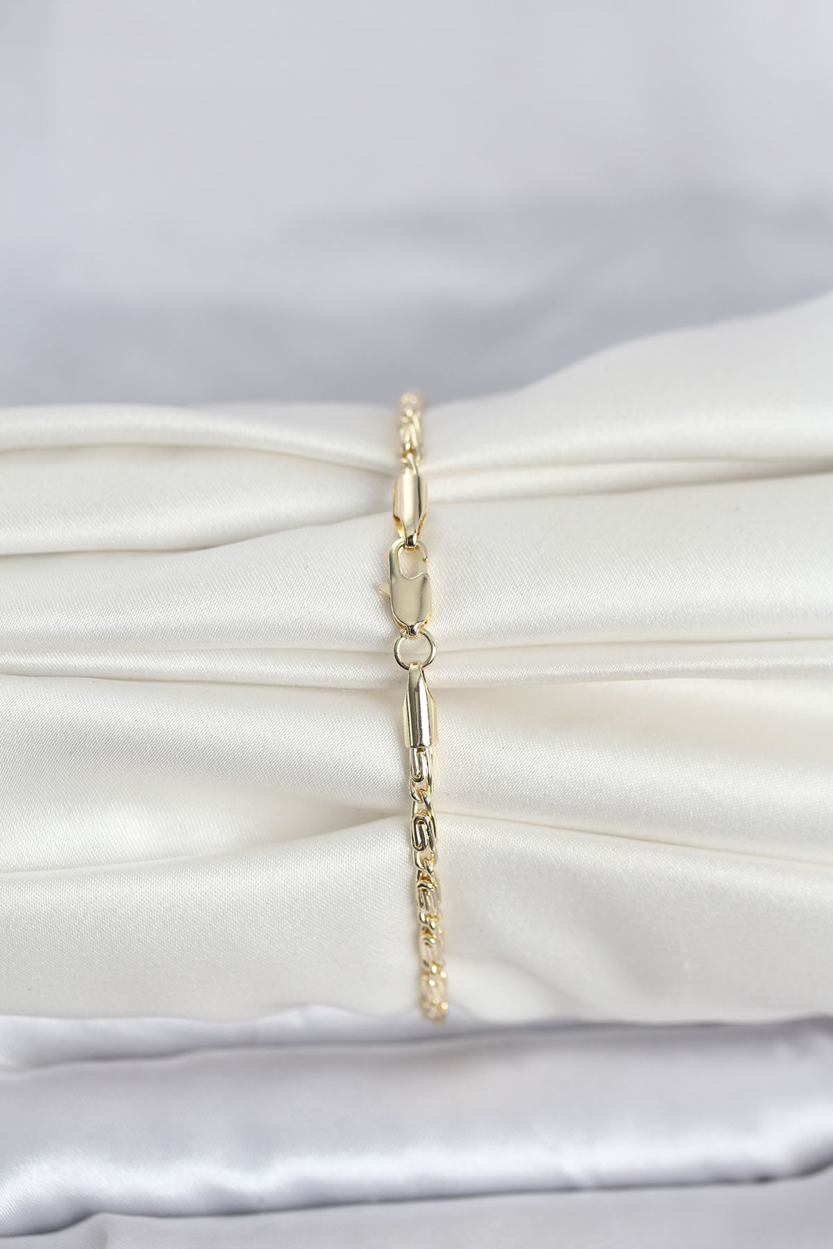 CM 14K Gold Renk Burgu Zincirli Model Kadın Bileklik - Lisinya CM 14K Gold Renk Burgu Zincirli Model Kadın Bileklik - Lisinya