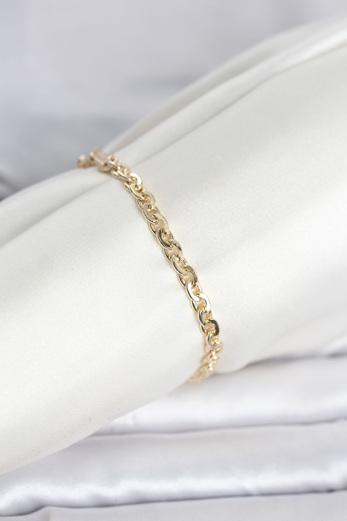 CM 14K Gold Renk Zincir Model Kadın Bileklik - Lisinya CM 14K Gold Renk Zincir Model Kadın Bileklik - Lisinya