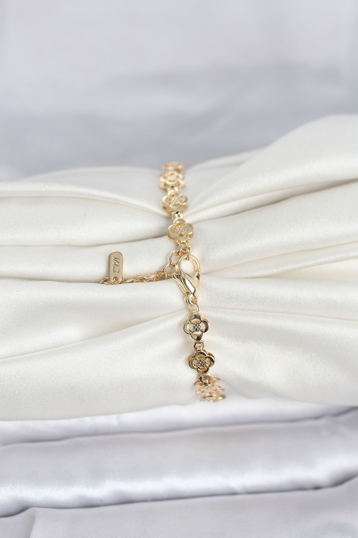 CM 14K Gold Renk Yonca Model Kadın Bileklik - Lisinya