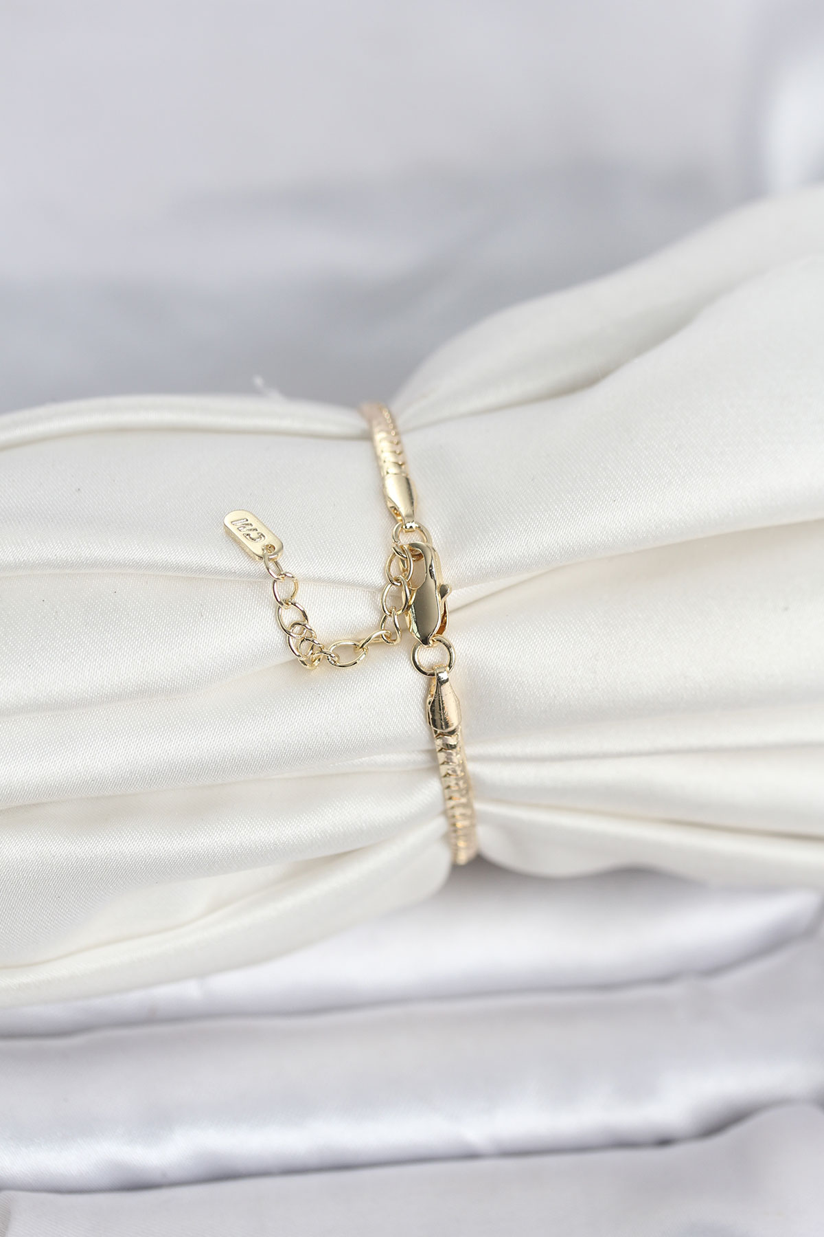 CM 14K Gold Renk Yassı Zincir Model Kadın Bileklik - Lisinya CM 14K Gold Renk Yassı Zincir Model Kadın Bileklik - Lisinya