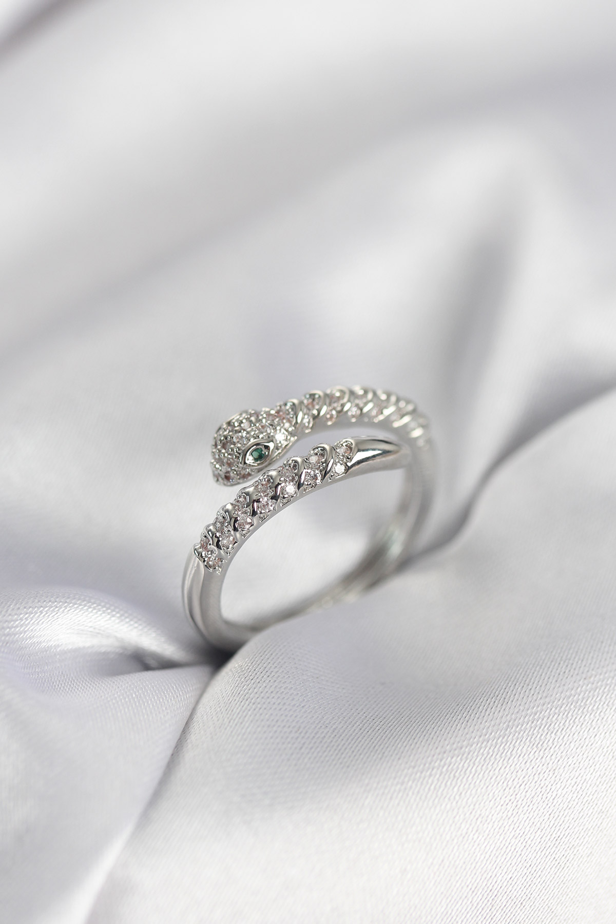 Yılan Model Gümüş Renk Zirkon Taşlı Kadın Yüzük - Lisinya