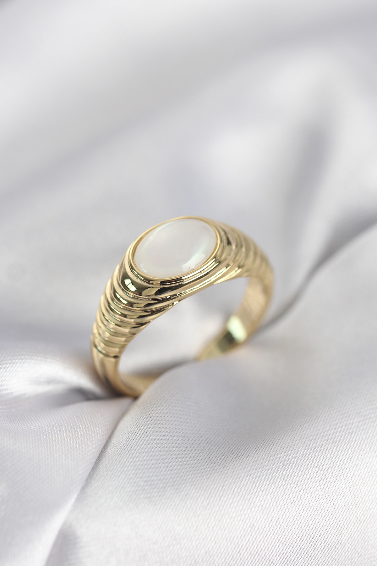 Gold Renk Vintage Model Kadın Yüzük - Lisinya