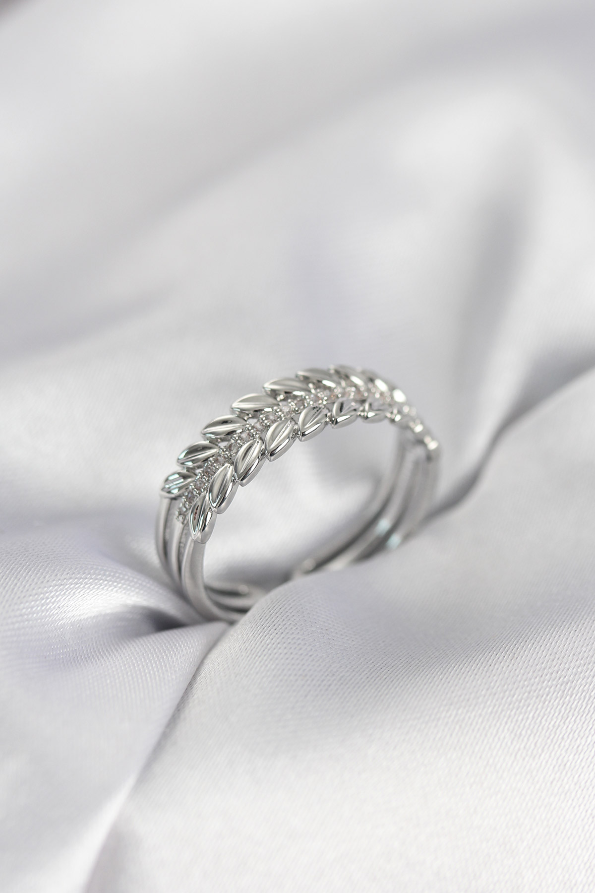 Gümüş Renk Başak Model Zirkon Taşlı Kadın Yüzük - Lisinya