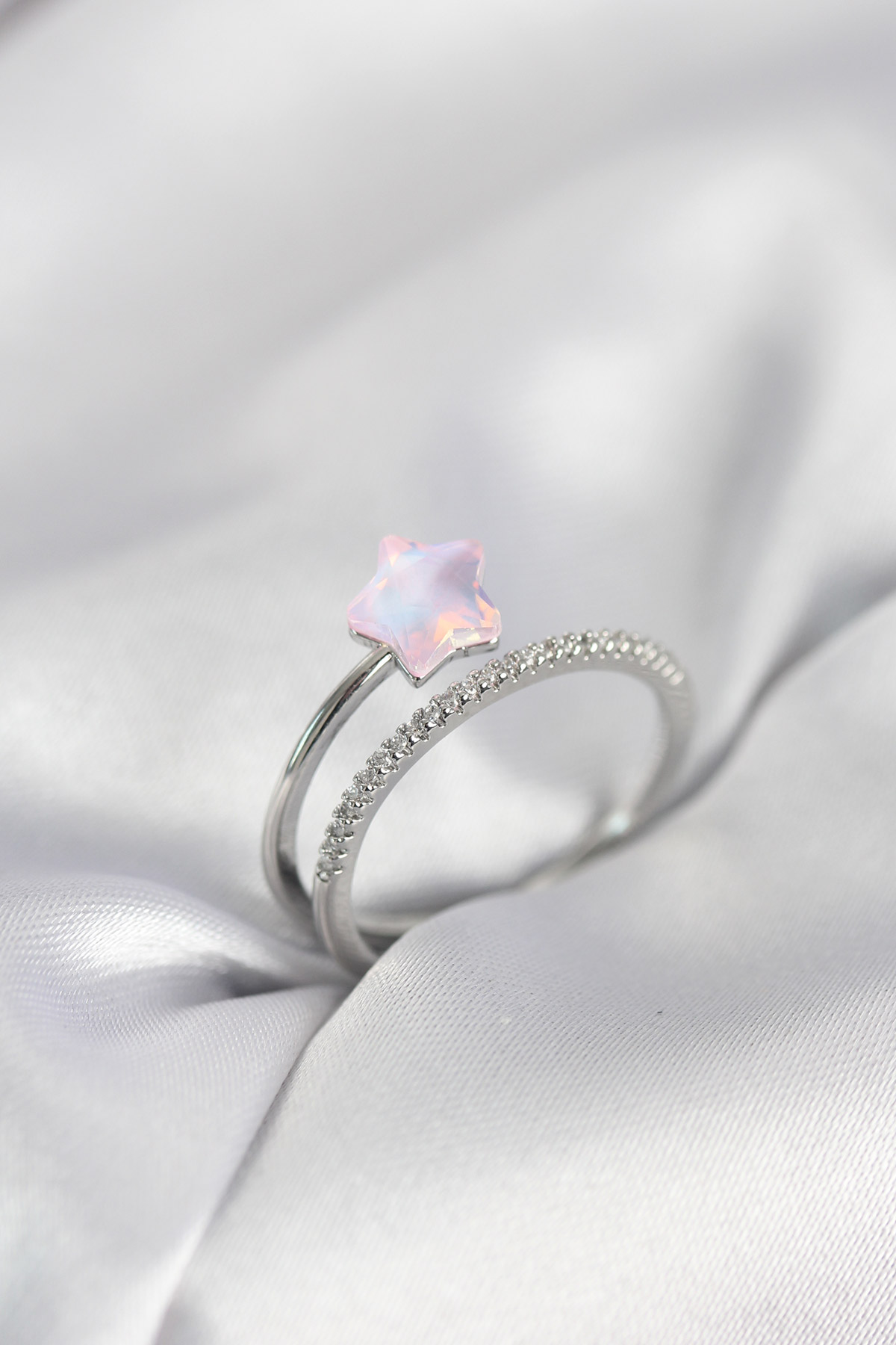 Gümüş Renk Zirkon Taşlı Pembe Halley Model Kadın Yüzük - Lisinya