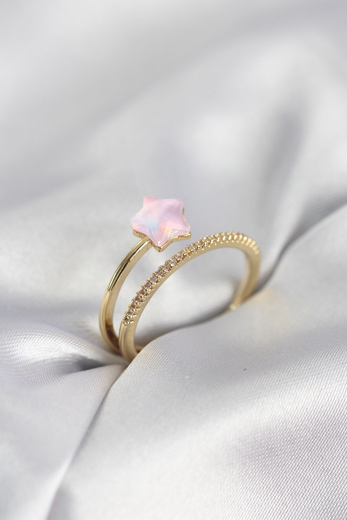 Gold Renk Zirkon Taşlı Pembe Halley Model Kadın Yüzük - Lisinya