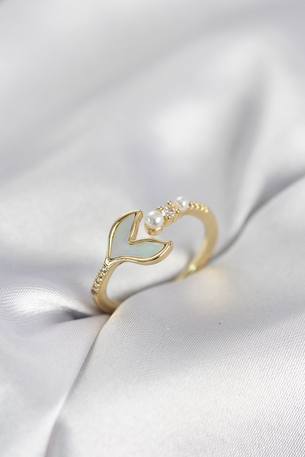 Gold Renk Balık Kuyruğu Model Kadın Yüzük - Lisinya