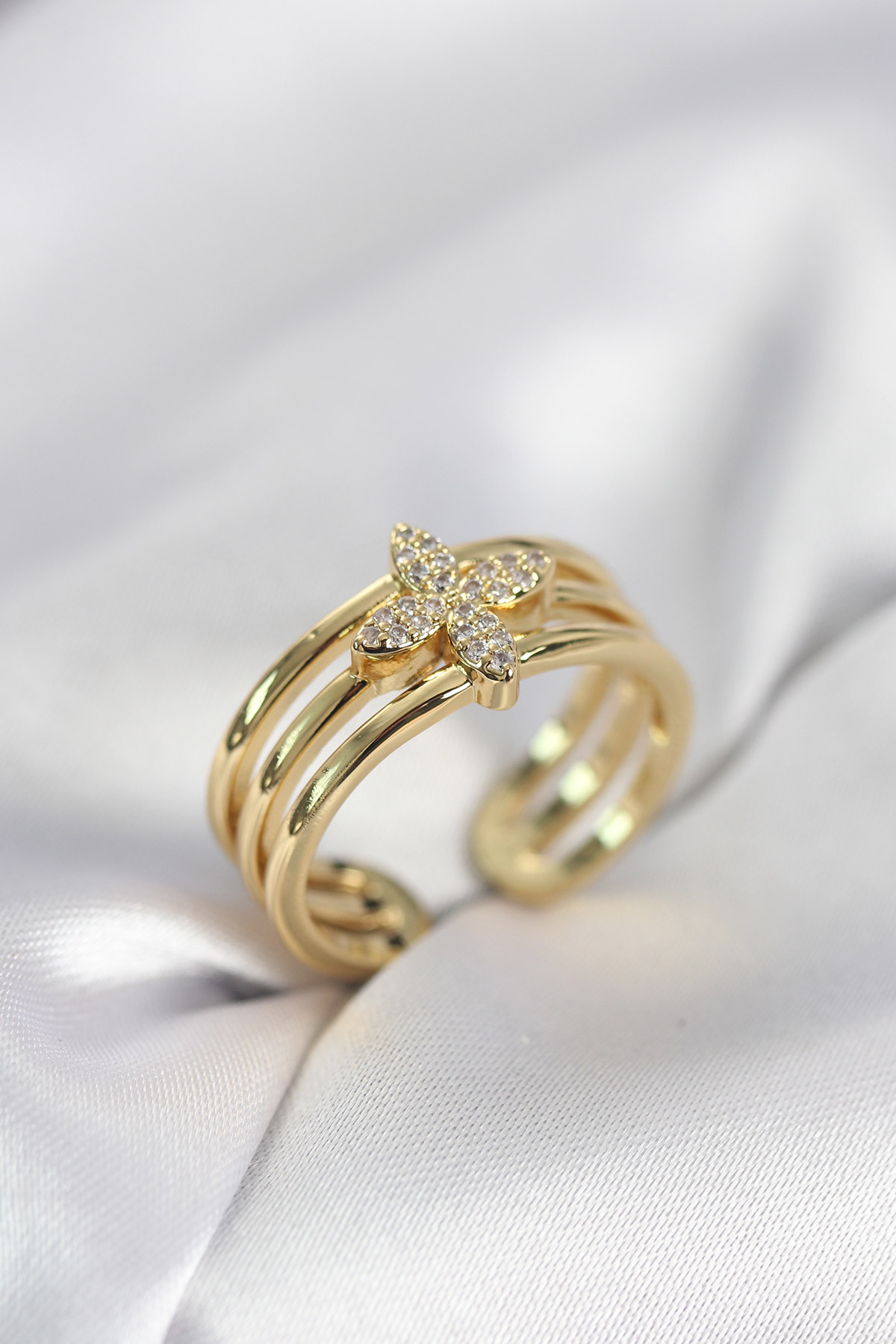 Gold Renk Zirkon Taşlı Yonca Model Kadın Yüzük - Lisinya