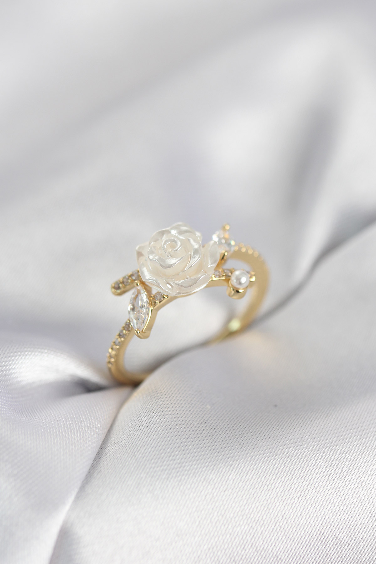 Gold Renk Gül Model Zirkon Taşlı Kadın Yüzük - Lisinya