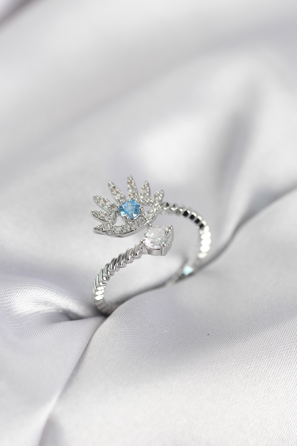 Gümüş Renk Göz Model Zirkon Taşlı Kadın Yüzük - Lisinya