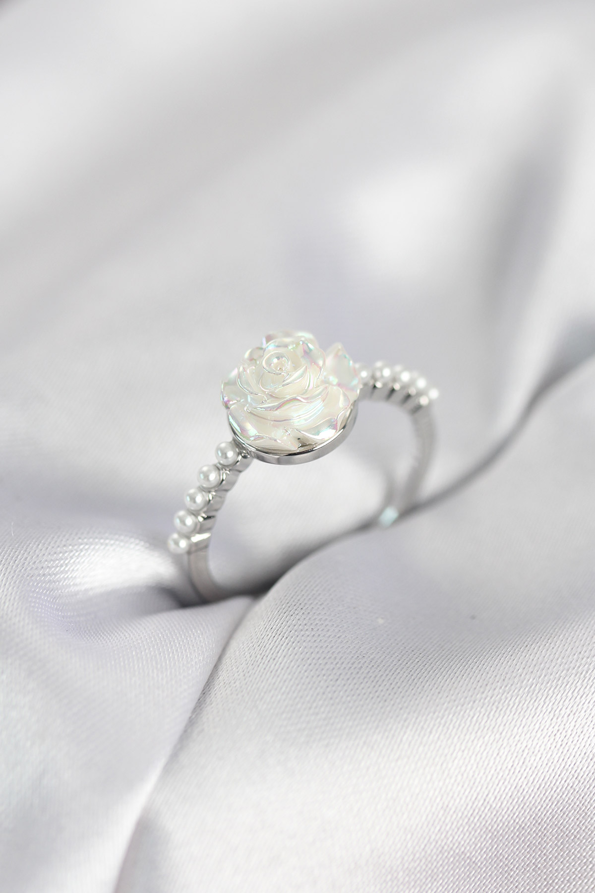 Gümüş Renk Gül Model İncili Kadın Yüzük - Lisinya