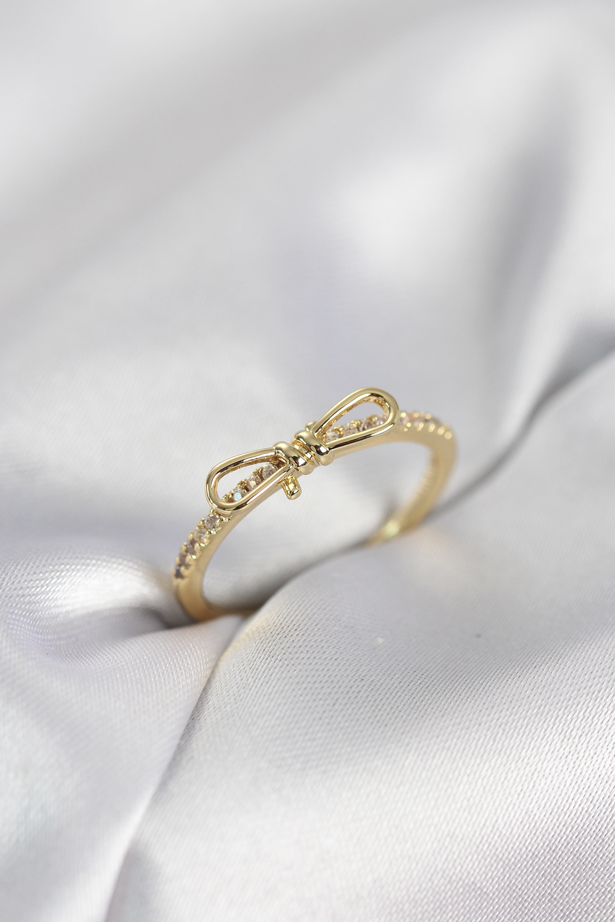 Fiyonk Model Zirkon Taşlı Gold Renk Kadın Yüzük - Lisinya