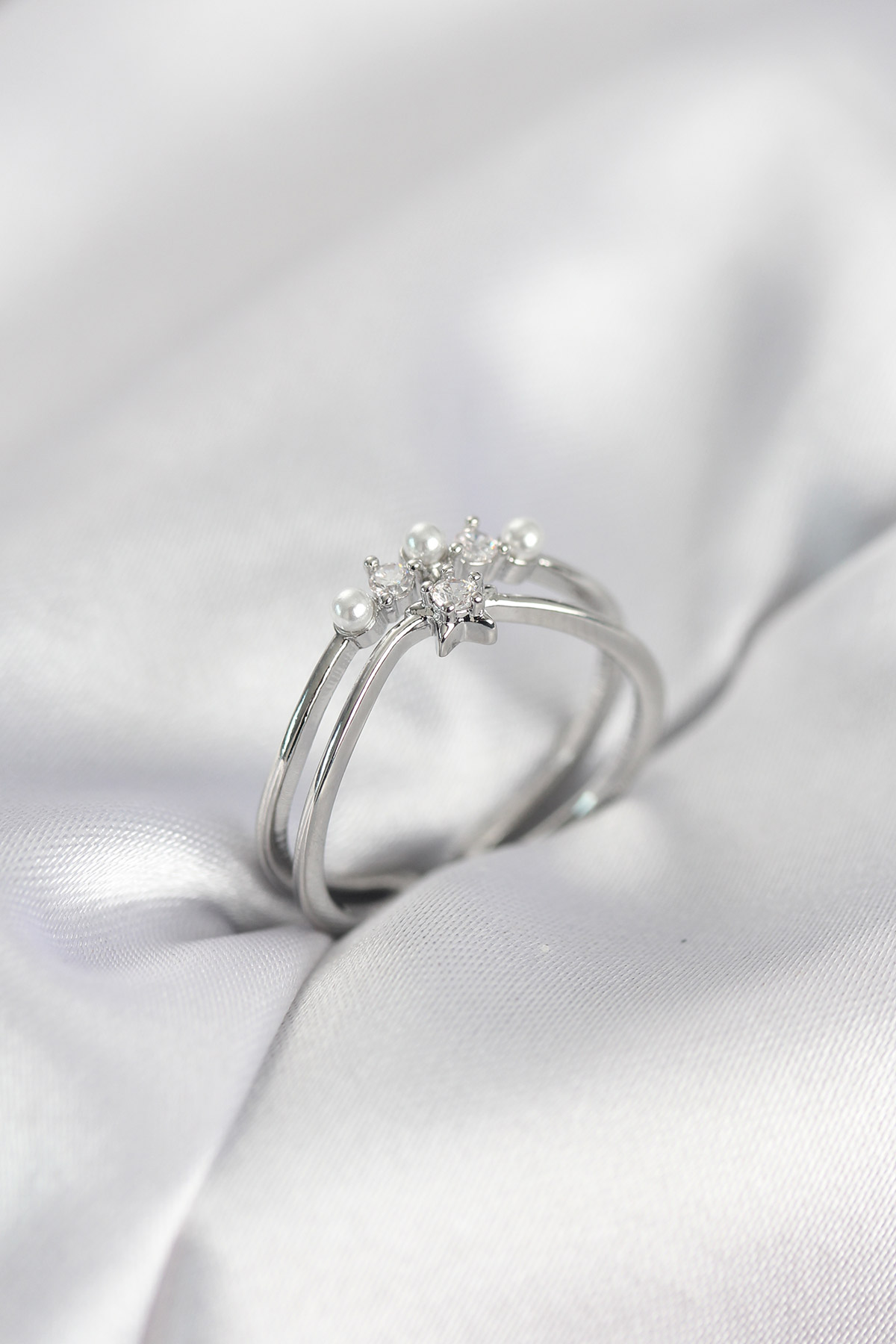 Gümüş Renk İncili Yıldız Model Zirkon Taşlı Kadın Yüzük - Lisinya